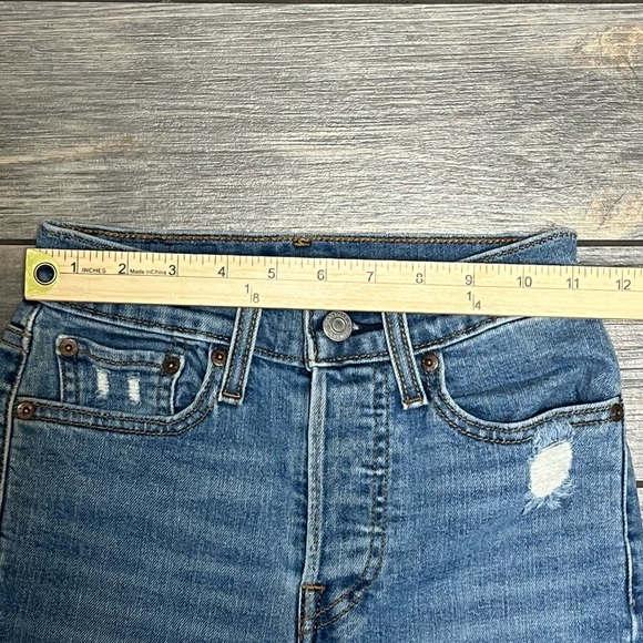 Levi’s High Rise Wedgie Short Size 24 Button Fly Cuffed Stretch - Picture 7 of 16